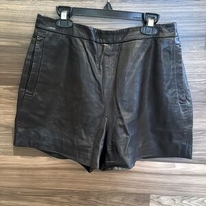 DKNY Genuine Leather Black Soft Lined Pockets Zip Up Mini Shorts 2